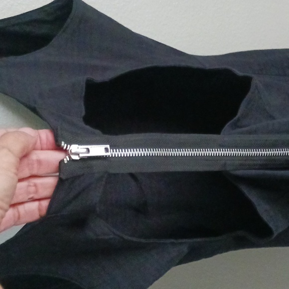 Diesel Zipper Top with open back - Picture 4 of 4